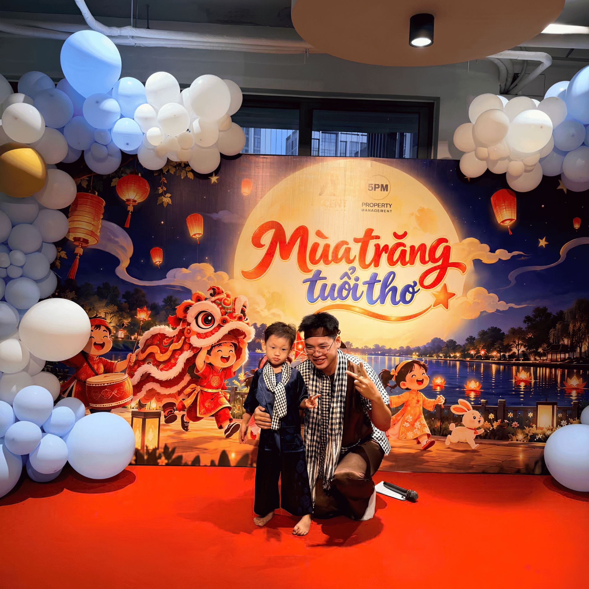 MÙA TRĂNG TUỔI THƠ, MÙA CỦA NHỮNG NỤ CƯỜI